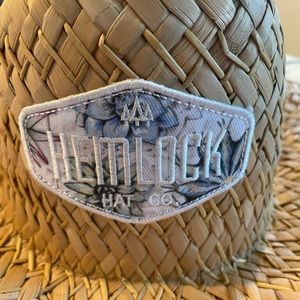 Hemlock hat- like new!